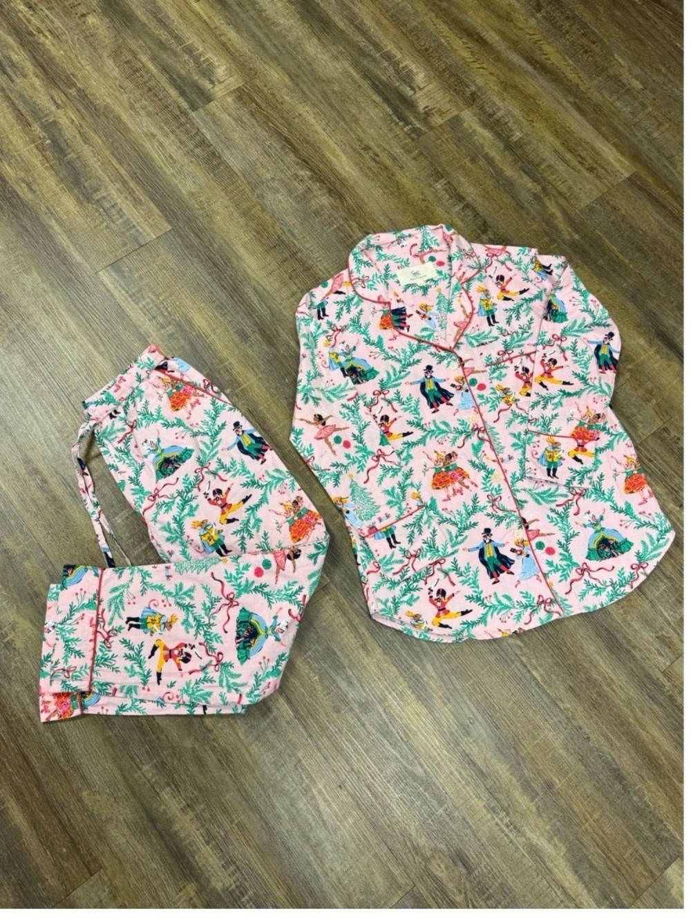Printfresh 100% cotton Nutcracker Dreams Long Sleeve Pajama Set Top & Bottom - Picture 3 of 16